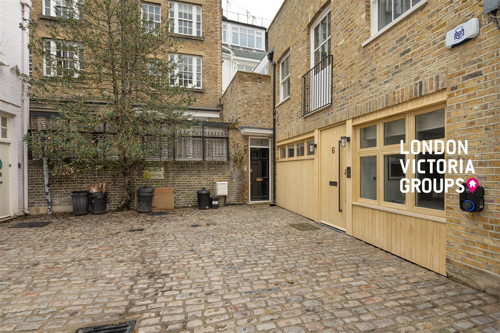Buckingham Mews, London